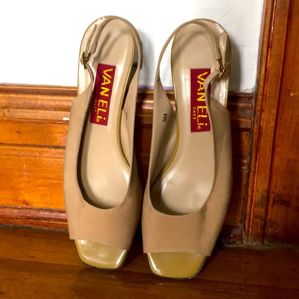 Open-toed vaneli shoes